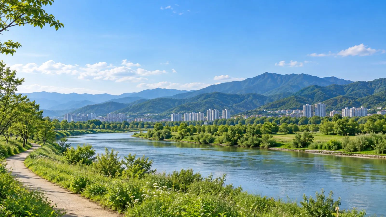 대구광역시 동구의 금호강·팔공산과 도농복합도시 지리 특성을 참고해 만든 가상 강변 풍경. 실제 장소나 학교·학원 건물을 촬영한 사진이 아닌 AI 생성 지역 분위기 이미지.