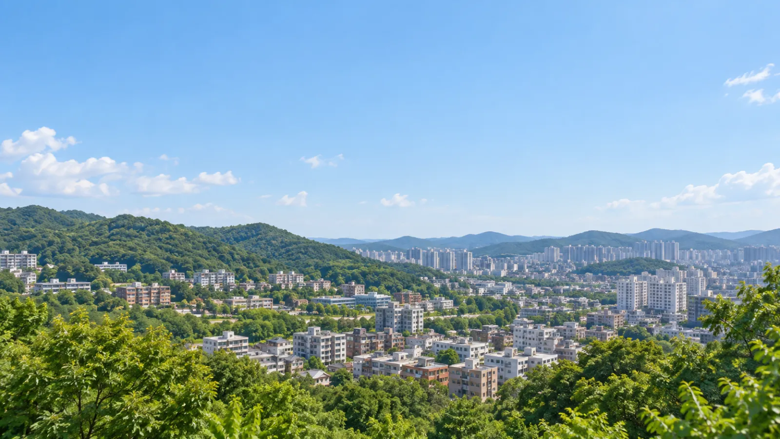 경기도 성남시 중원구의 시가지와 숲이 우거진 구릉 특성을 참고해 만든 AI 지역 분위기 이미지입니다. 실제 장소나 학교·학원 건물을 촬영한 사진이 아닌 가상의 장면입니다.