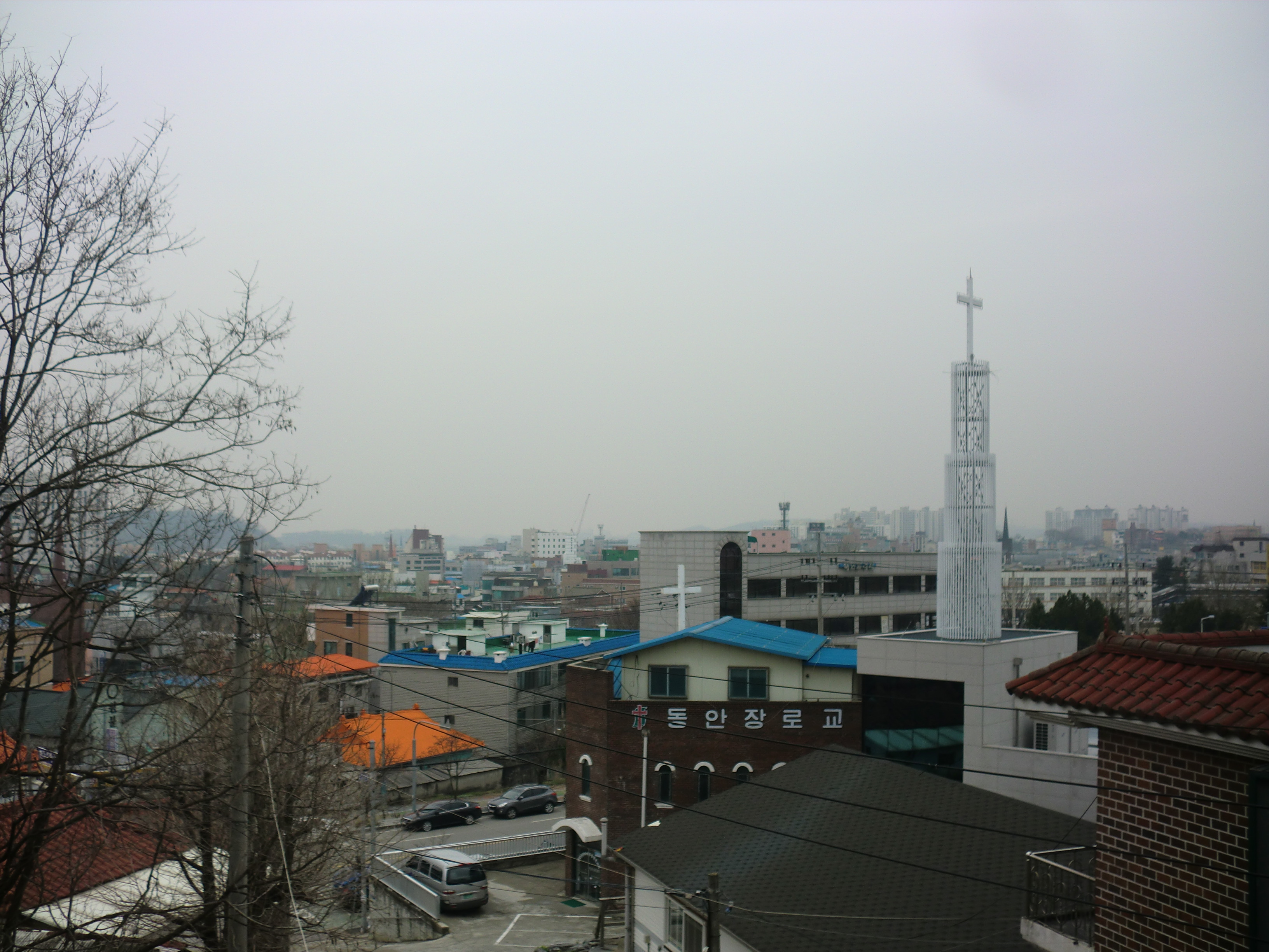 안성시청에서 바라본 안성시 중심부 전경, 2015년 촬영
