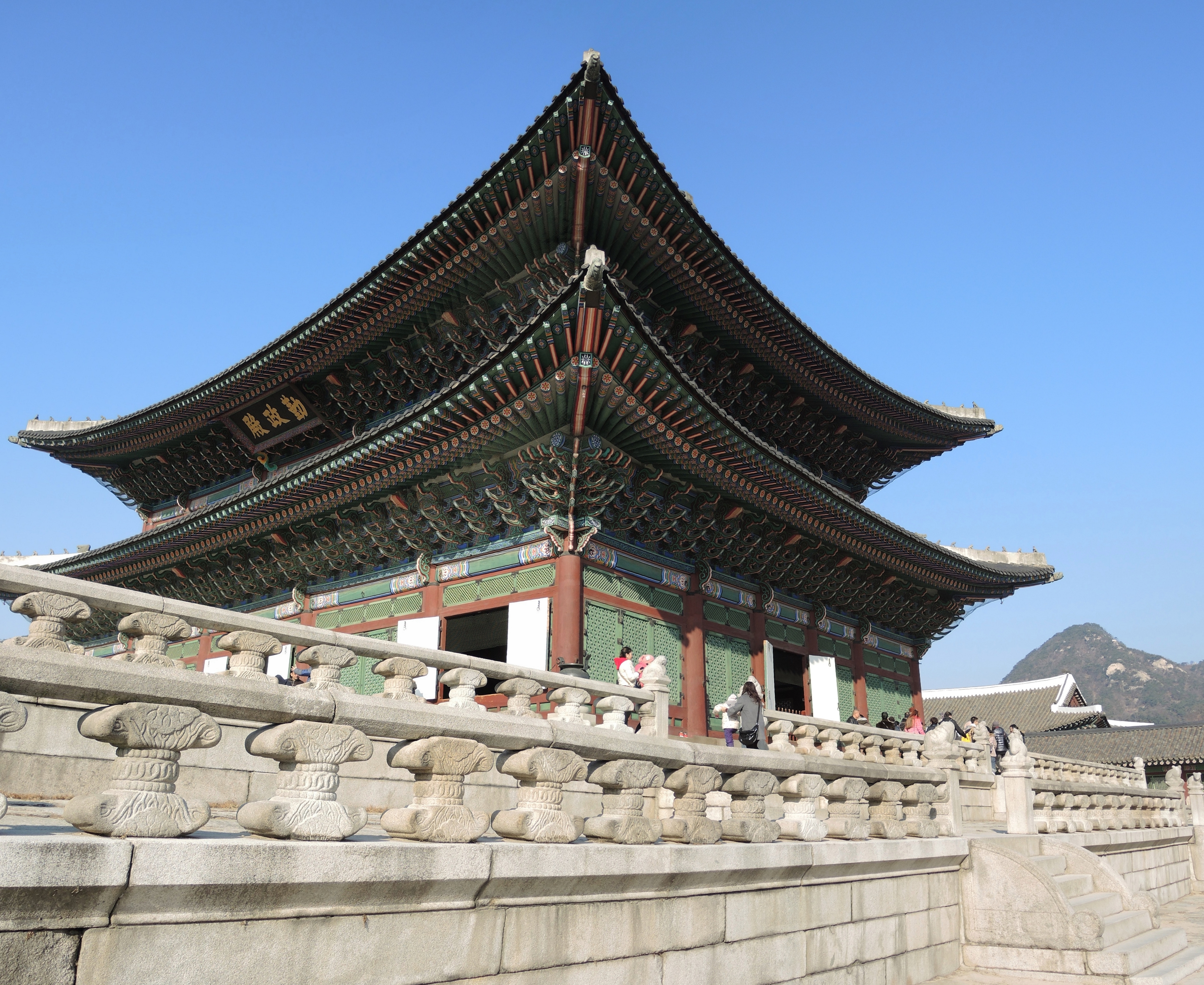 서울특별시 종로구 세종로의 경복궁 근정전, 2013년 12월 촬영